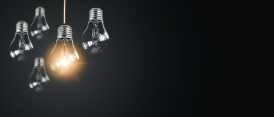 在赤道正上方的同步卫星距离地球中心的高度都相等吗？